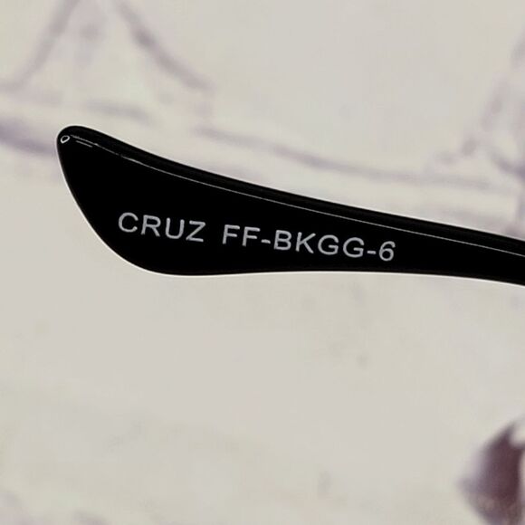 NIB Diff Cruz Black Grey Gradient Sunglasses FK-BKGG-6 - Picture 8 of 10